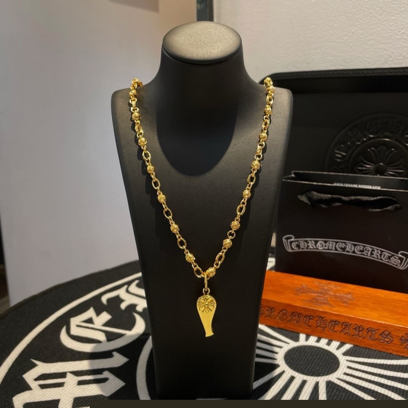 Ch**me He**ts necklaces
